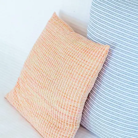 Alfama, Bright And Spacious With Private Terrace, By Timecooler * 리스본