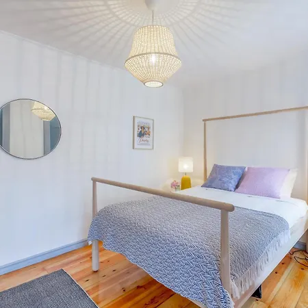 Alfama, Bright And Spacious With Private Terrace, By Timecooler * ליסבון
