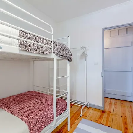דירה Alfama, Bright And Spacious With Private Terrace, By Timecooler