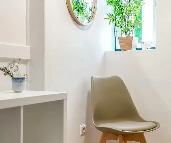 Alfama, Bright And Spacious With Private Terrace, By Timecooler ליסבון