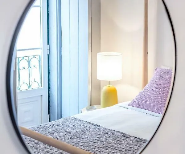 Alfama, Bright And Spacious With Private Terrace, By Timecooler דירה