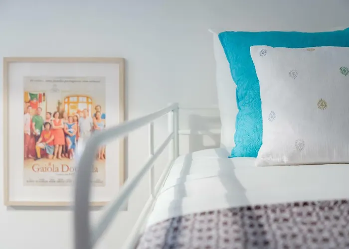 דירה Alfama, Bright And Spacious With Private Terrace, By Timecooler *