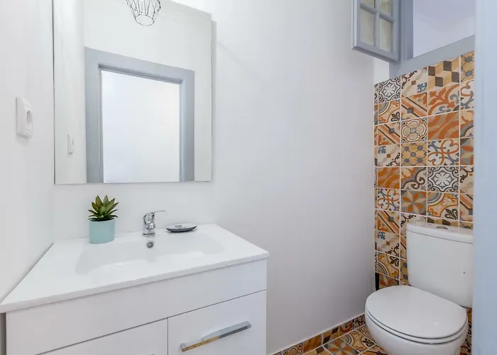 דירה Alfama, Bright And Spacious With Private Terrace, By Timecooler *