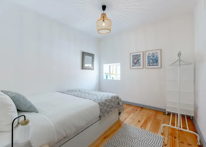 דירה Alfama, Bright And Spacious With Private Terrace, By Timecooler *