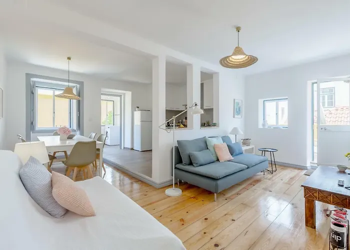 Alfama, Bright And Spacious With Private Terrace, By Timecooler * ליסבון