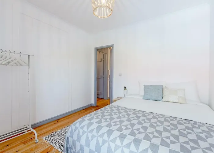Alfama, Bright And Spacious With Private Terrace, By Timecooler דירה ליסבון